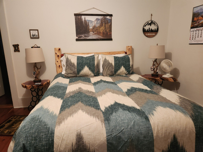 Bedroom 3, Hawthorne Inn, Morgan