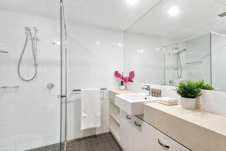 Bathroom 3, 2BR Coolum Beach Escape Courtyard Pool Spa Tennis, Maroochy - Coastal North