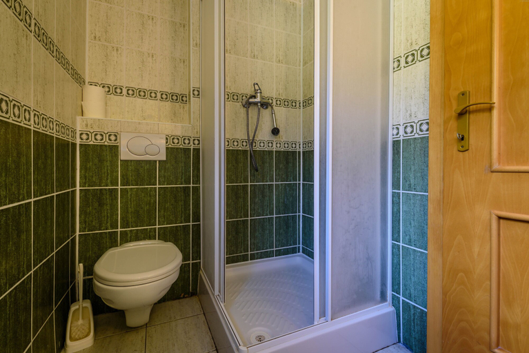 Bathroom 4, Hotel Boboty, Žilina