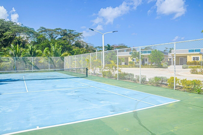 Sport & Beauty 5, Beach Holidays at Marina Villa
