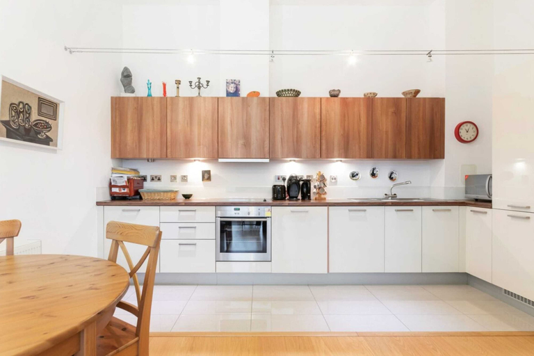 Others 5, Beautiful 1 Bedroom Apartment in Shepherd's Bush, London
