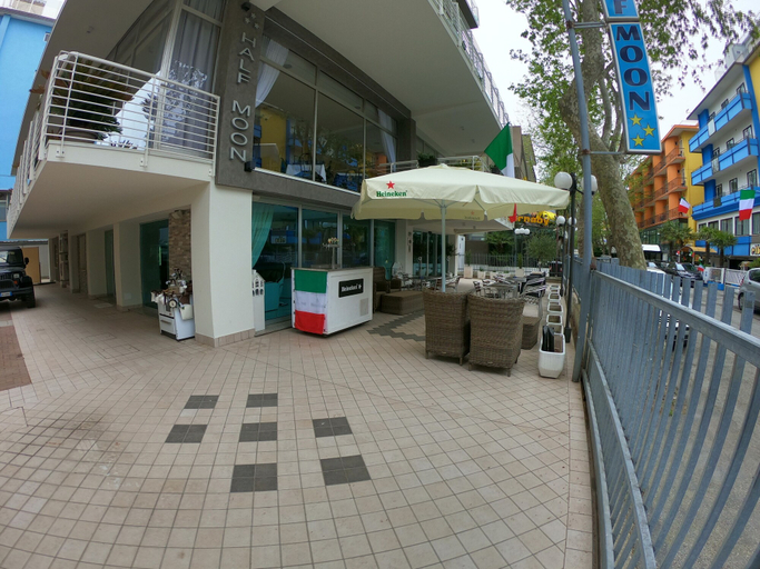 Exterior & Views 2, Half Moon, Rimini