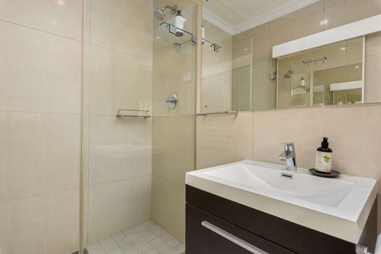 Bathroom 4, Middelhof 23, City of Cape Town