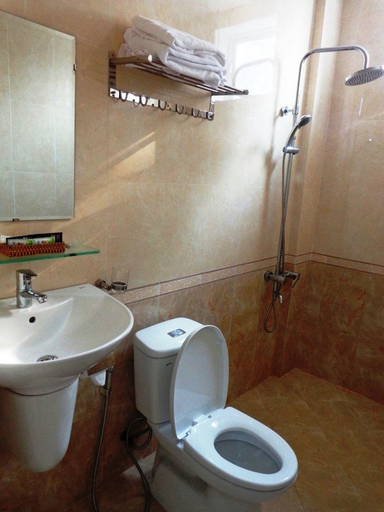 Bathroom 5, Thi Long Phung Hotel, Phú Quốc