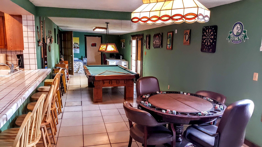 Food & Drinks 5, Family Friendly (Pets Welcome), Pima