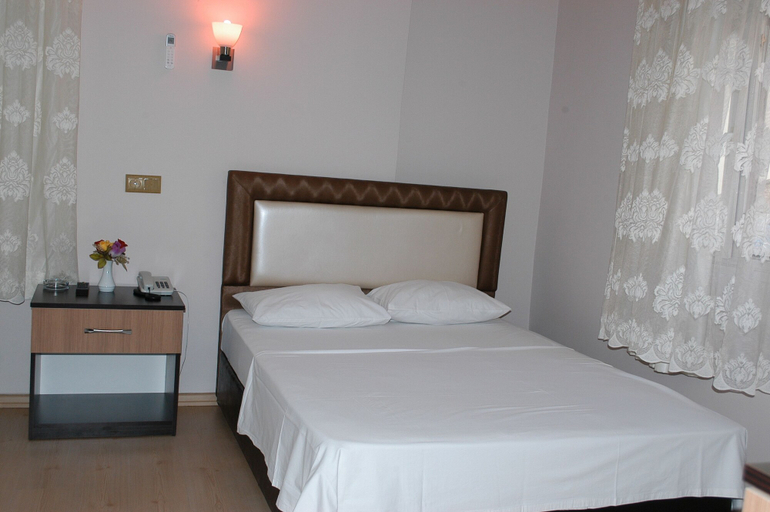 Bedroom 4, Grand 01 Otel, Yüreğir