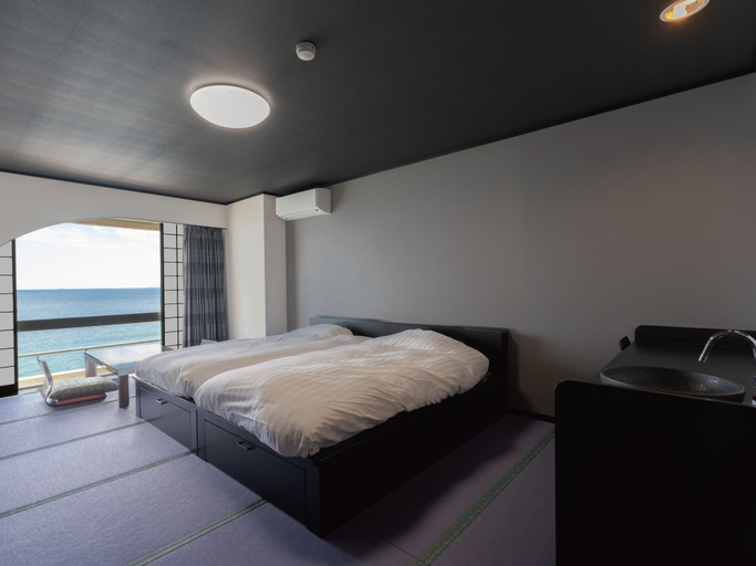 Bedroom 2, Atagawaonsen Blue Ocean, Higashiizu