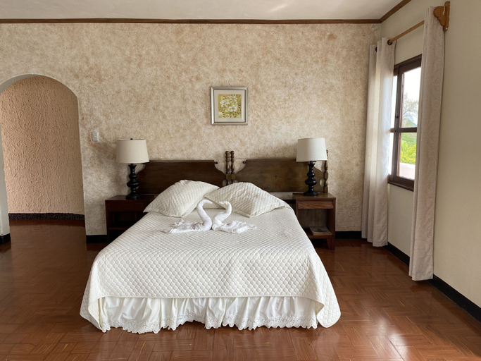 Bedroom 2, Hotel Tzanjuyu Bay, Panajachel