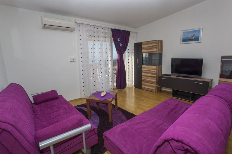 Bedroom 3, Apartment Almera N9, Makarska