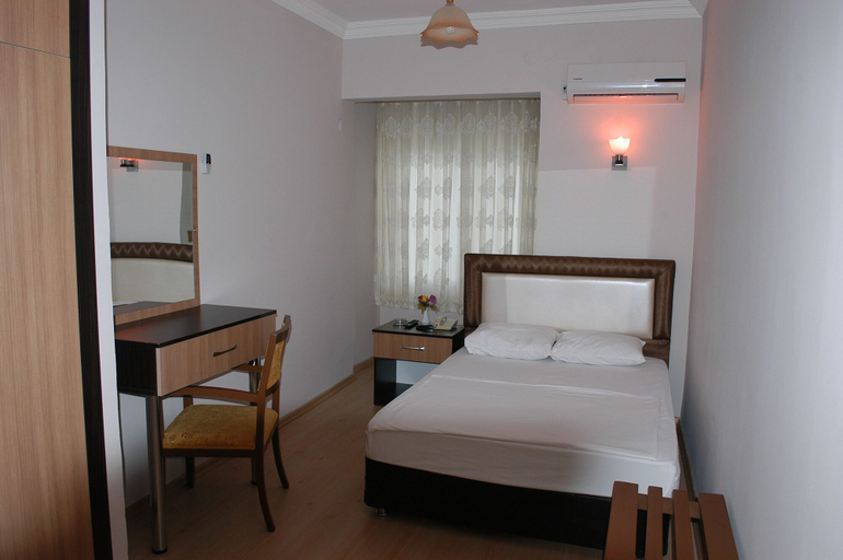 Bedroom 3, Grand 01 Otel, Yüreğir