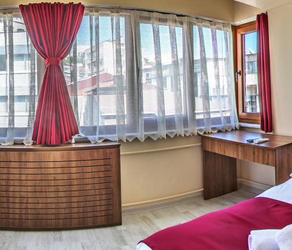 Bedroom 3, Cihangir Palace, Beyoğlu