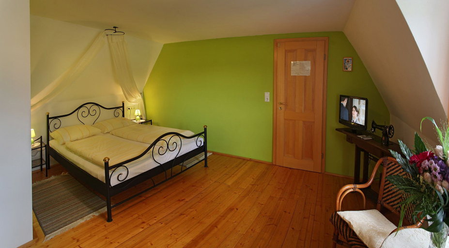 Bedroom 2, Wörners Schloss Weingut & Wellness Hotel, Kitzingen