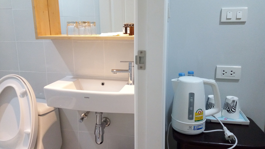 Bathroom 4, Mont Place Donmuang, Don Muang