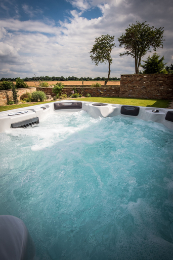 Sport & Beauty 4, Glebe Farm Holiday Barns, Lincolnshire