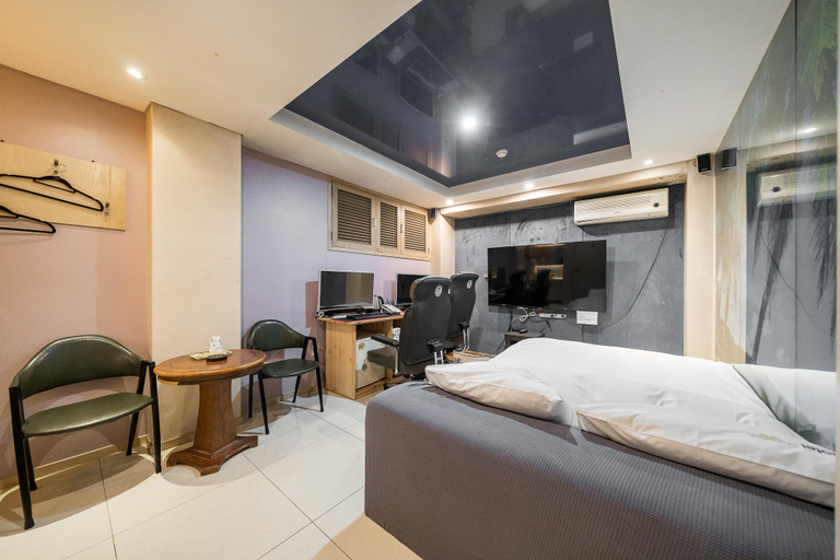 Yongin Chameleon, Yongin
