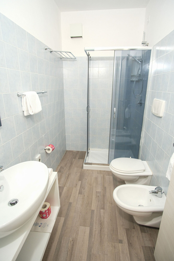 Bathroom 4, Torre Guaceto Greenblu Resort, Brindisi