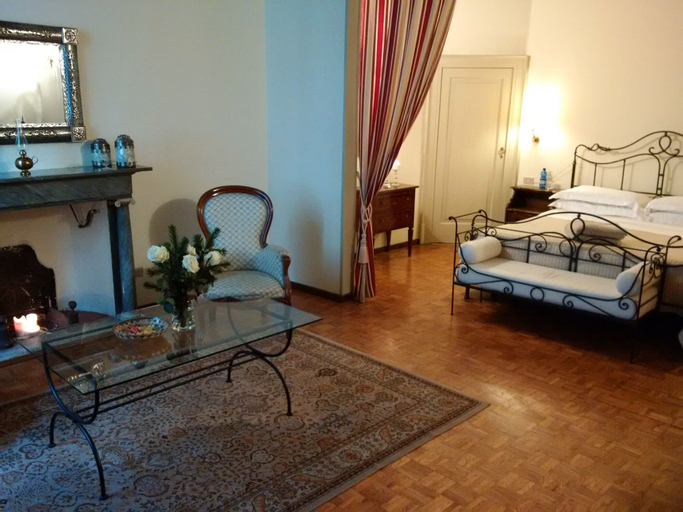 Bedroom 3, Antica Dimora B&B in Historic Residence, Bergamo