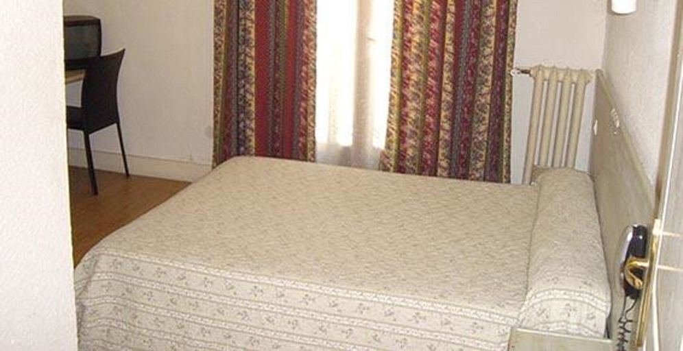 Bedroom 3, Hôtel de Paris, Hérault