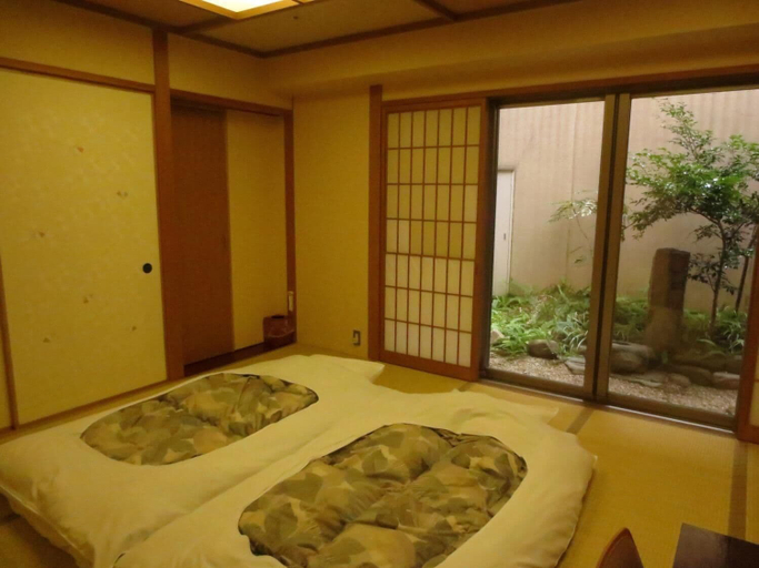 Bedroom 4, Kochi Prince Hotel, Kōchi