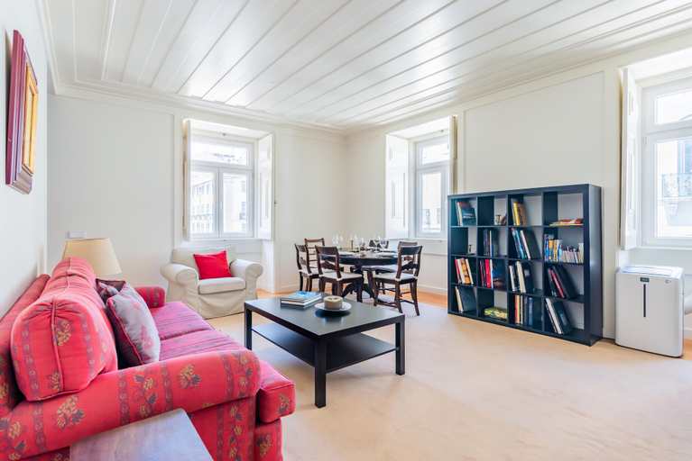 Others 5, Chiado Prime Garrett Apartment, Lisbon