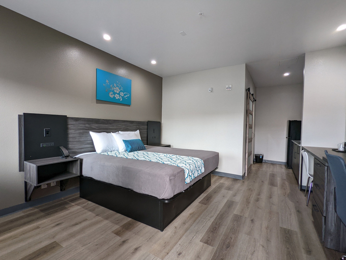 Bedroom 2, Crystal Inn Jacinto City, Houston