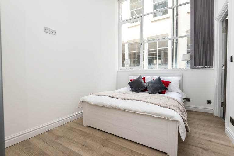 Bedroom 3, Stunning City Centre 2 Bedroom Apartments, Sefton