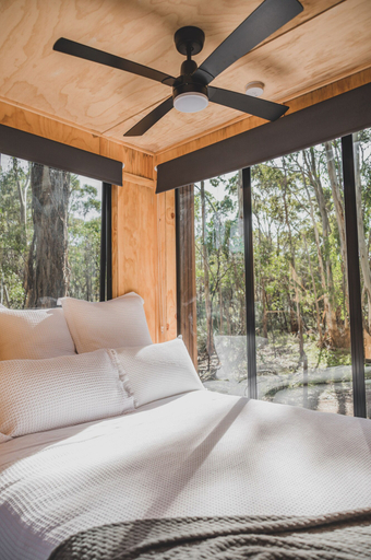 Bedroom 3, CABN Off Grid Cabins Barossa, Light