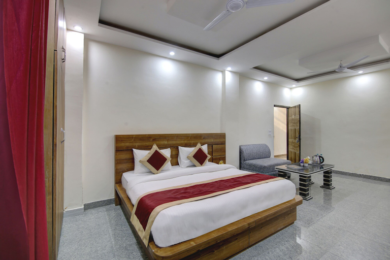Bedroom 3, Hotel Premier Noida 135, Gautam Buddha Nagar