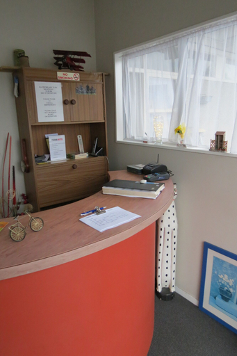 Others, Paeroa Motel, Hauraki