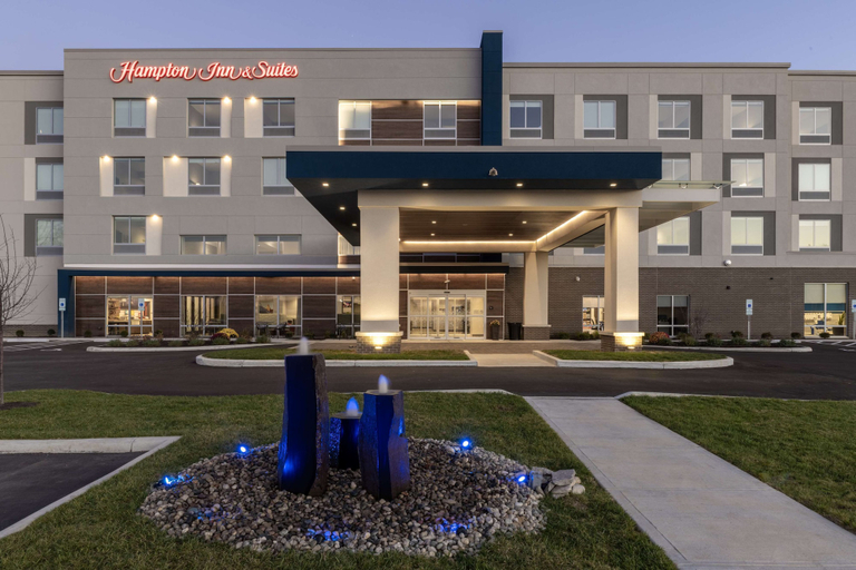 Exterior & Views 2, Hampton Inn & Suites Cincinnati West, Hamilton