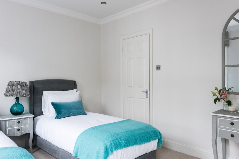 Bedroom 3, Ultra luxurious London home for 5-7, London
