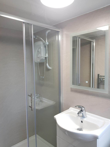 Bathroom 4, Holly Cottage, Lincolnshire