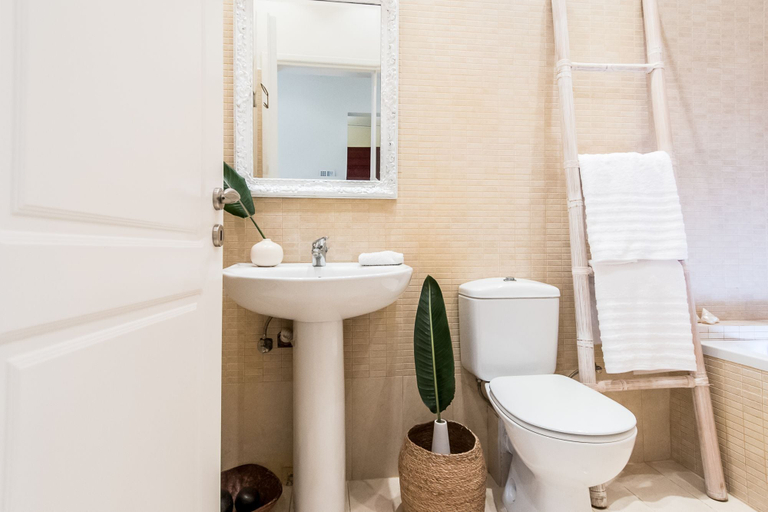 Bathroom 4, Azzuro Beach House, Ionian Islands