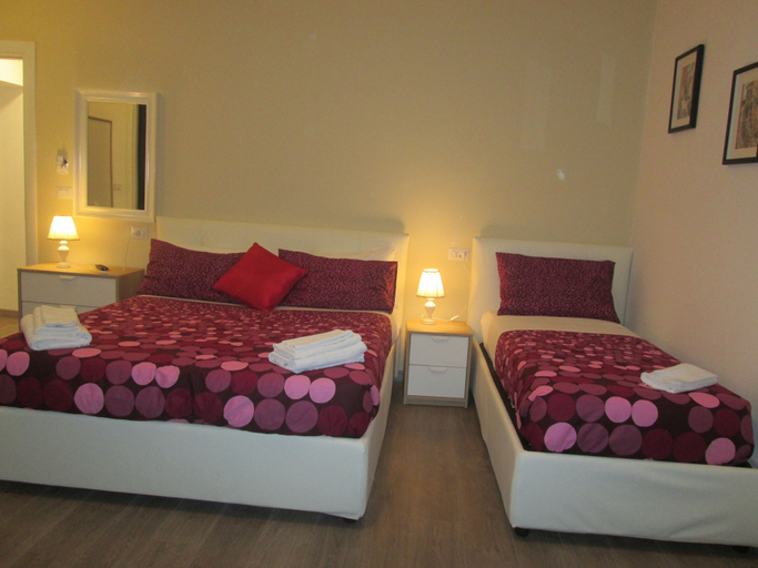 Bedroom 5, Trevi Elegance Suite, Rome