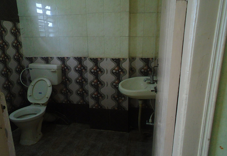 Bathroom 3, Sai Residency, Mandya