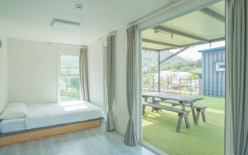 Bedroom 3, Yeongwol The Box Pension, Yeongwol