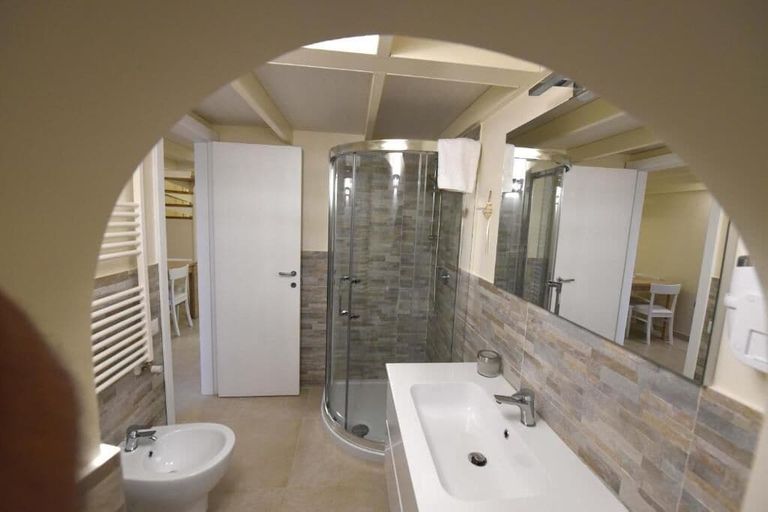 Bathroom 4, Antica Dimora Storica la finestra sul Campanile, Matera