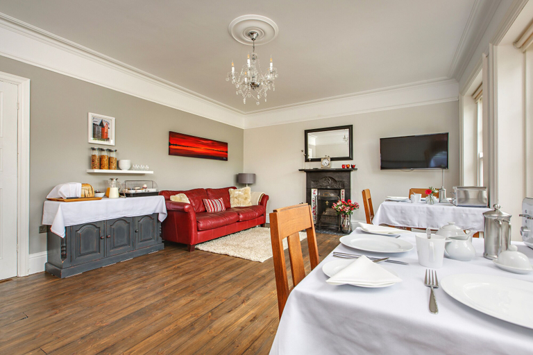 Food & Drinks 4, Alton House, Norfolk