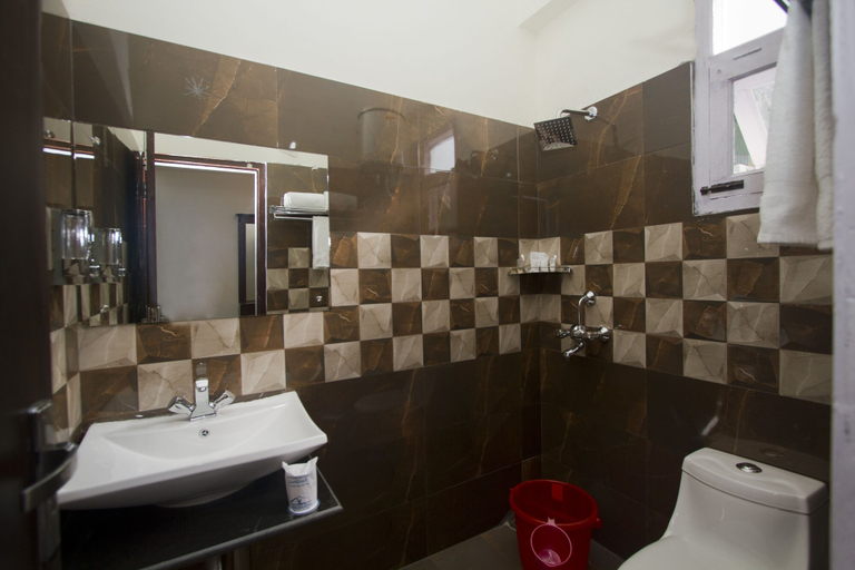 Bathroom 4, Snow Touch Resort (Shri Nath Group), Kullu