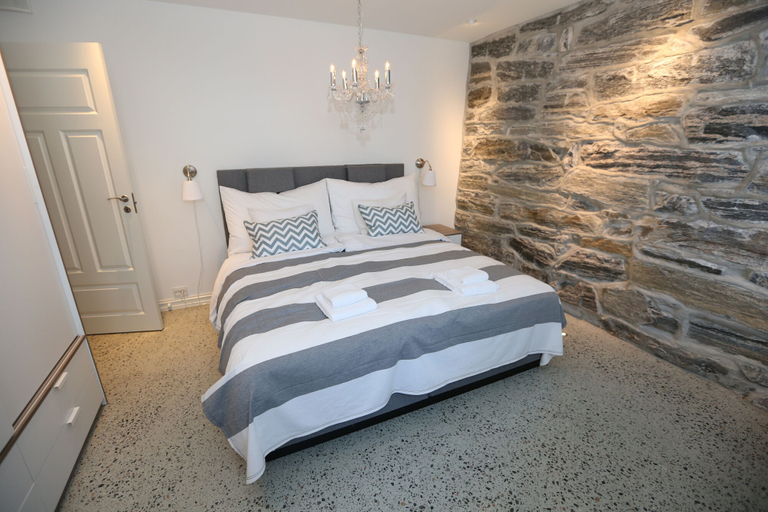 Bedroom 2, Alnes Gård, Giske