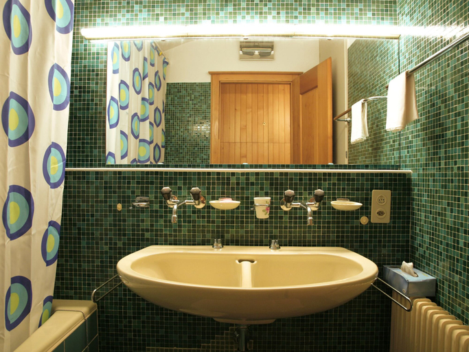 Bathroom 3, B&B Arche de Noé, Entremont