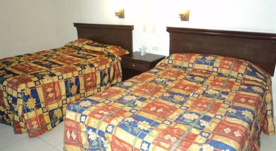 Bedroom 3, Hotel California, Navojoa
