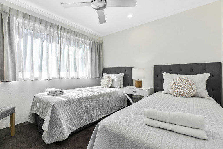 Bedroom 3, Sundancer Holiday Apartments, Noosa - Sunshine-Peregian