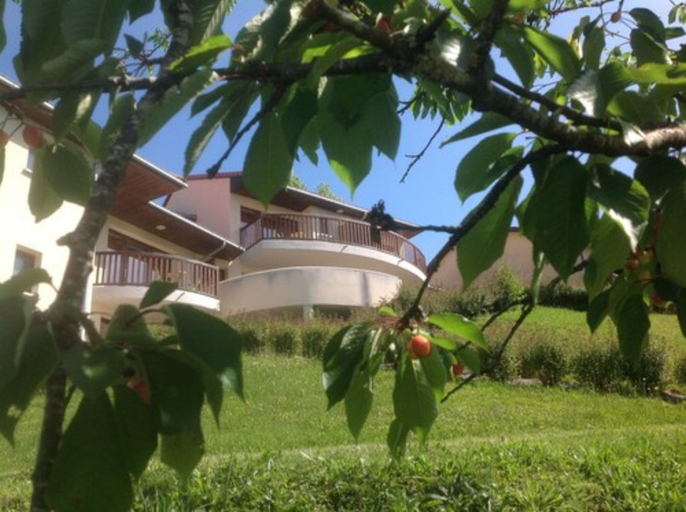Others 5, La Chataigneraie, Cantal