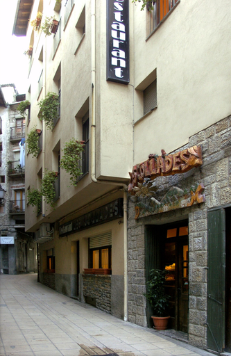 Exterior & Views 2, Hostal Les Collades, Lleida