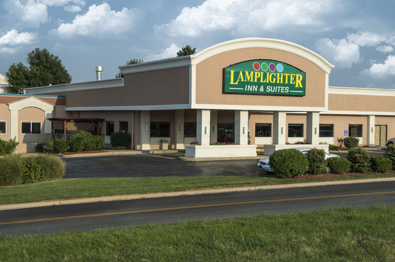 Exterior & Views 2, Lamplighter Inn & Suites - North, Greene