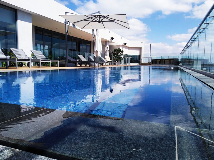Sport & Beauty, Black Marble - Menlyn Residence, City of Tshwane