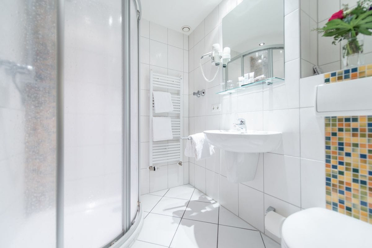 Bathroom 4, Aquis Grana City Hotel, Städteregion Aachen