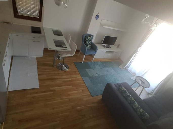 Others 4, Stay In Budva 4