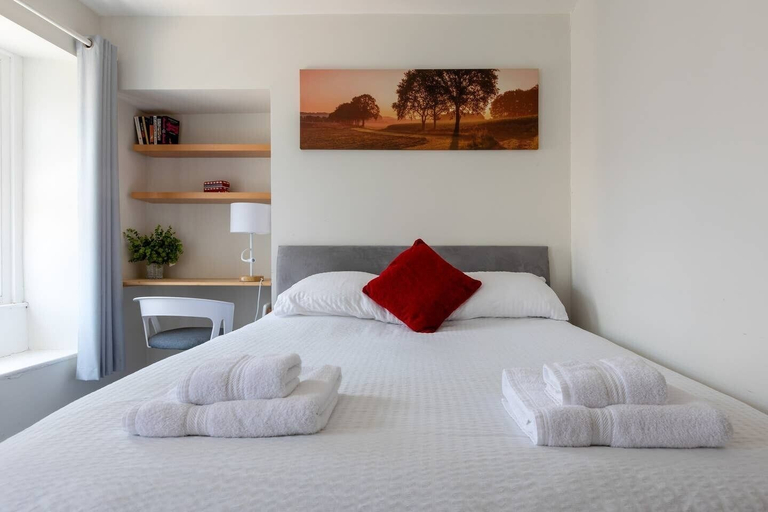 Bedroom 3, River views By Royal William Yard, Plymouth